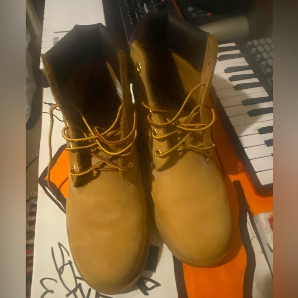 Timberlands 6 Inch Boot Size 7